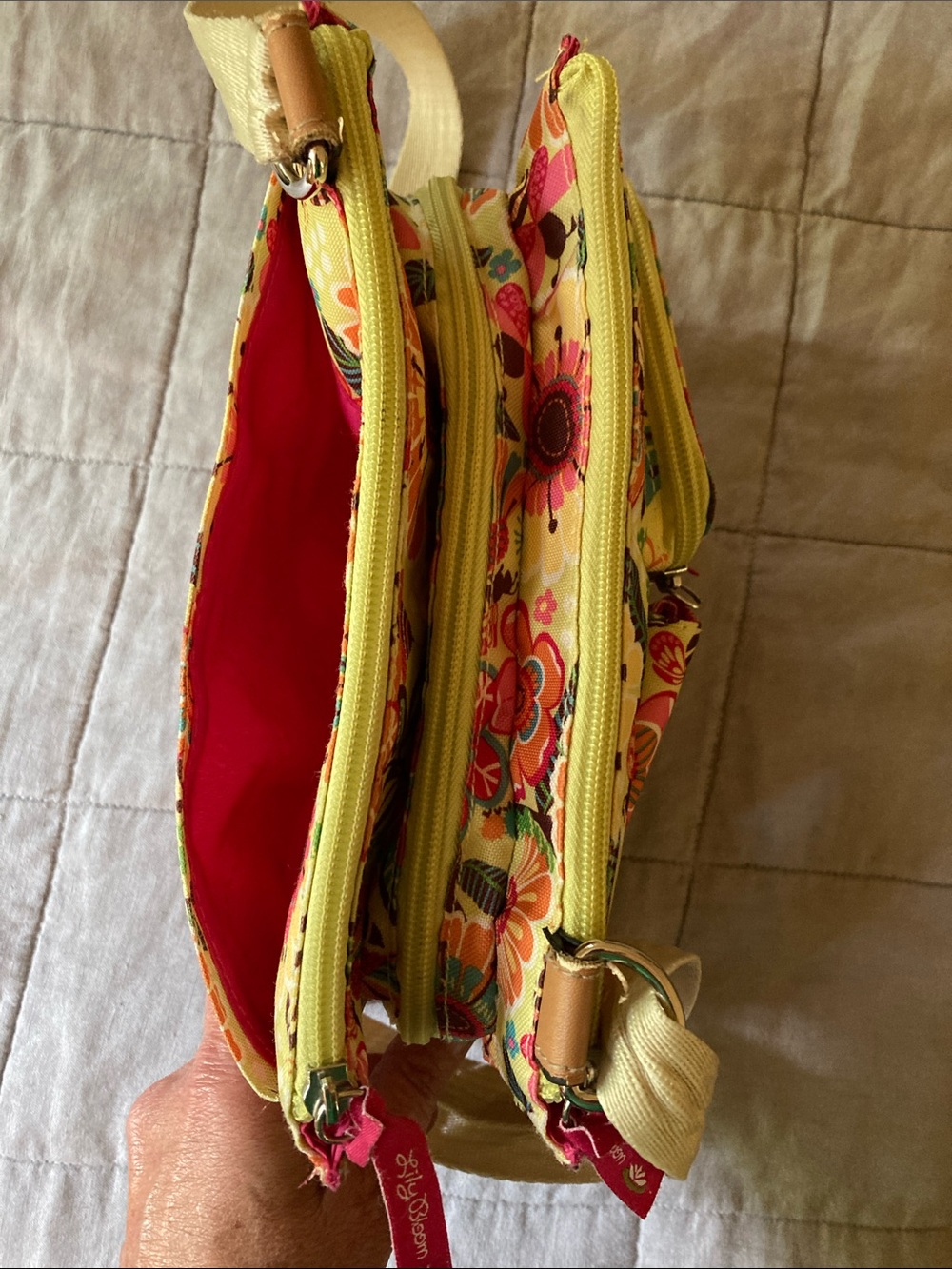 Lily Bloom Busy Bee Floral Crossbody Bag with Adjustable Strap - Picture 3 of 6
